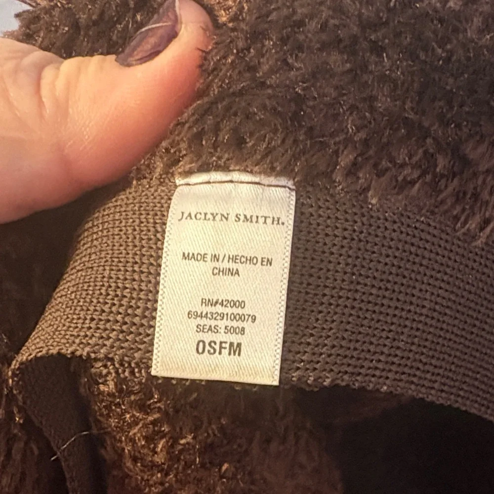 Jaclyn Smith Chenille Fuzzy Knit Brown Bucket Hat OSFM
